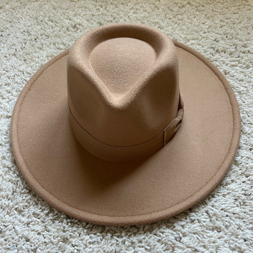 Pink lily light brown wide brim hat